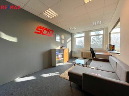 Pronájem kanceláře, 36 m²