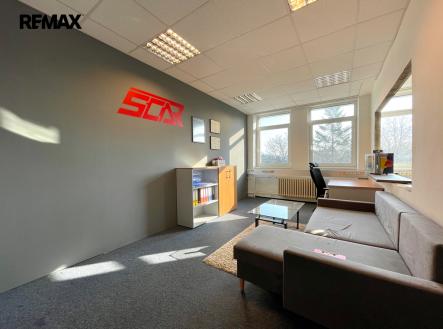 Pronájem kanceláře, 36 m²