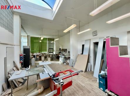 Pronájem výrobní prostor, 132 m²