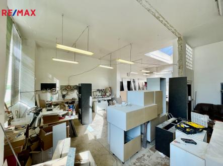 Pronájem výrobní prostor, 132 m²