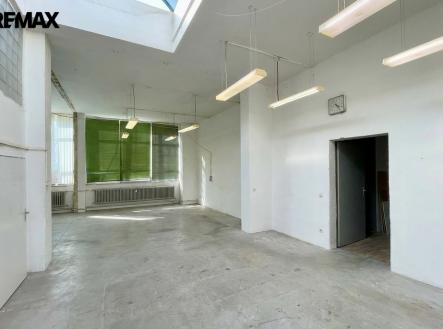 Pronájem výrobní prostor, 132 m²