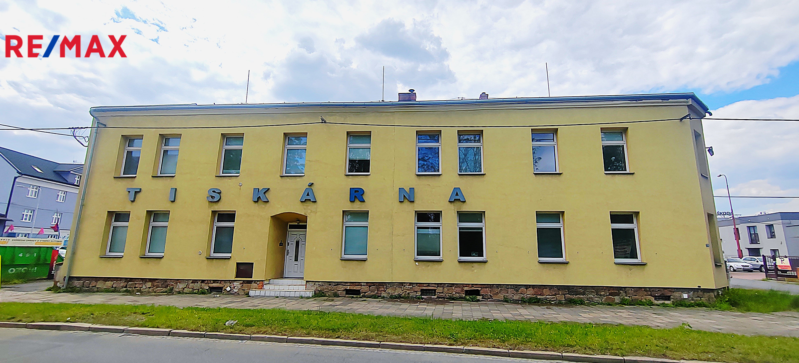 Pohled z ulice- V strana