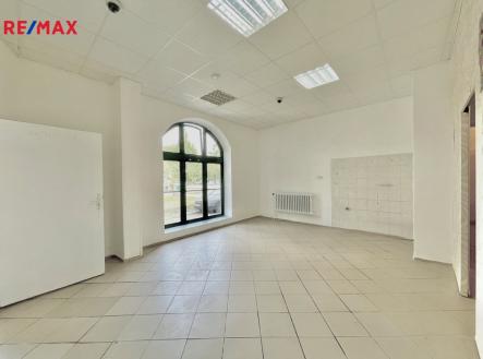 Pronájem - obchodní prostor, 30 m²