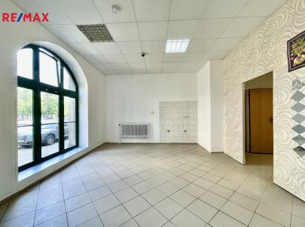 Pronájem - obchodní prostor, 30 m²