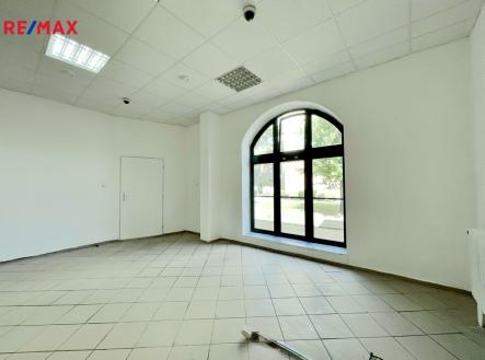 Pronájem - obchodní prostor, 30 m²