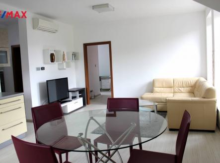 Pronájem bytu, 2+kk, 73 m²