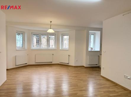 Pronájem bytu, 3+1, 90 m²
