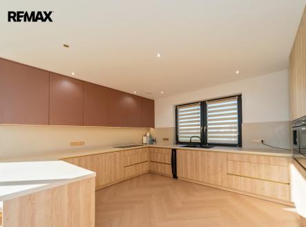 Prodej domu/vily, 385 m²