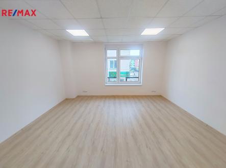 Pronájem kanceláře, 88 m²