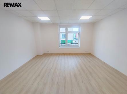 Pronájem kanceláře, 88 m²