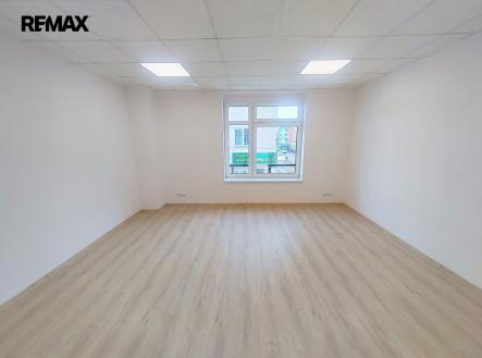 Pronájem kanceláře, 88 m²