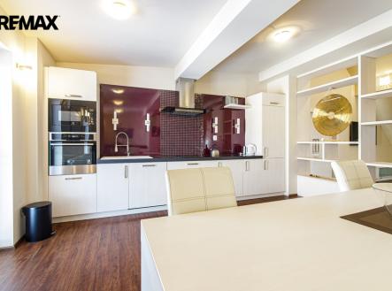 Pronájem bytu, 2+kk, 108 m²