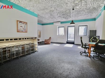 Pronájem kanceláře, 88 m²