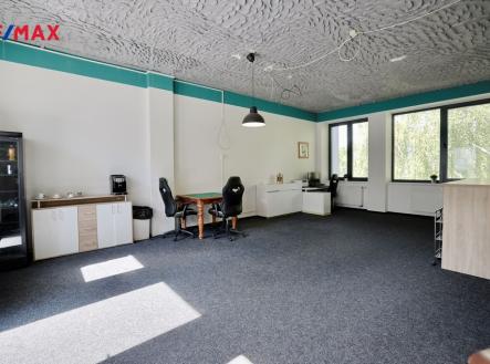 Pronájem kanceláře, 88 m²