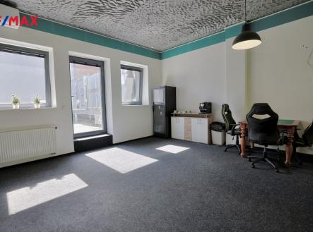 Pronájem kanceláře, 88 m²