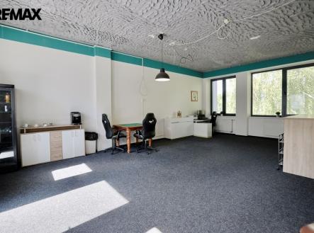 Pronájem kanceláře, 88 m²