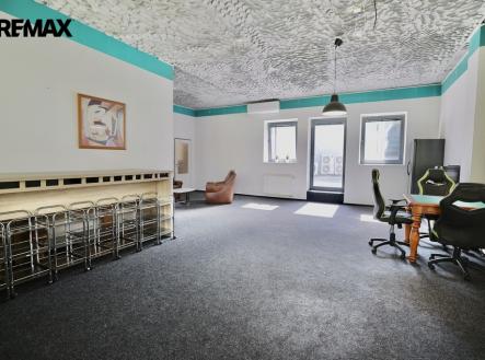 Pronájem kanceláře, 88 m²