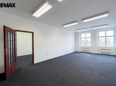 Pronájem kanceláře, 97 m²