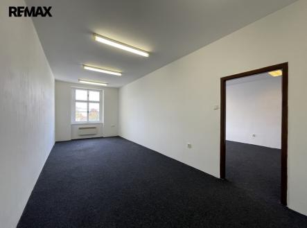 Pronájem kanceláře, 97 m²