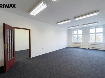 Pronájem kanceláře, 97 m²