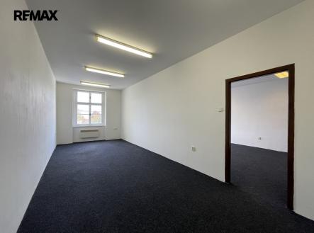 Pronájem kanceláře, 97 m²