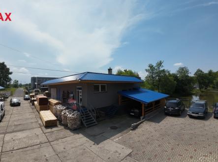 Pronájem obchodní prostor, 299 m²