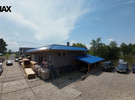 Pronájem obchodní prostor, 299 m²