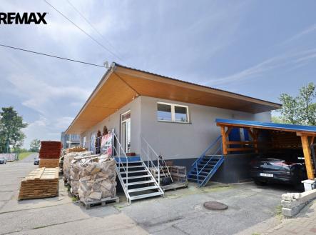 Pronájem obchodní prostor, 299 m²