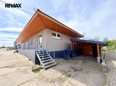 Pronájem obchodní prostor, 299 m²