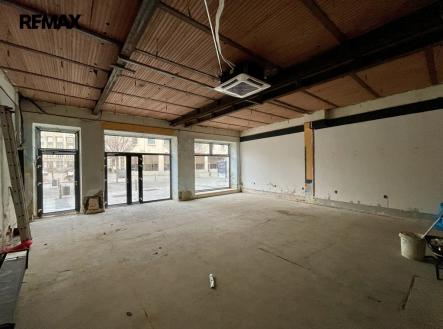 Pronájem obchodní prostory, 479 m²