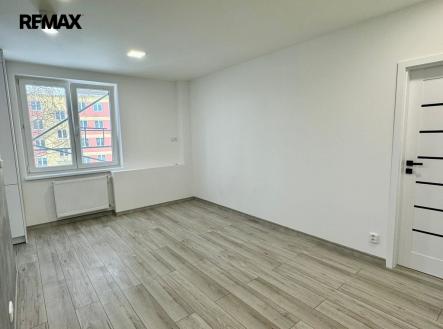 Pronájem bytu, 3+kk, 60 m²