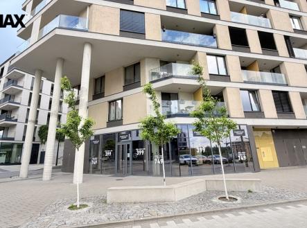 Pronájem obchodní prostory, 93 m²