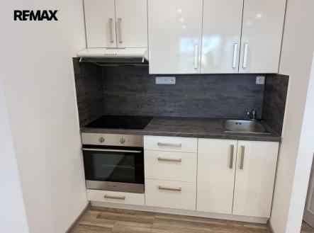 Pronájem bytu, 1+kk, 31 m²