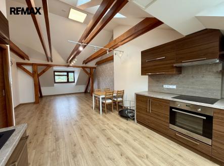 Pronájem bytu, 2+kk, 80 m²
