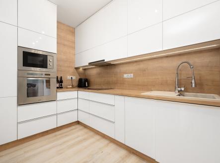 Prodej bytu, 1+kk, 63 m²