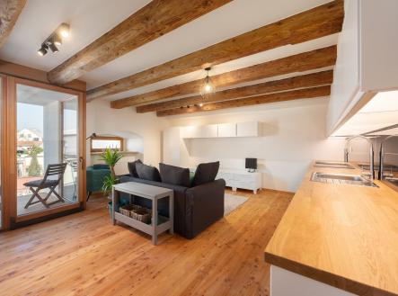 Pronájem bytu, 1+kk, 38 m²