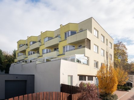 Pronájem bytu, 2+kk, 83 m²