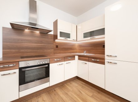 Pronájem bytu, 2+kk, 83 m²