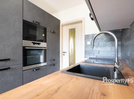 Prodej bytu, 4+1, 84 m²