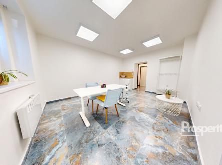 Pronájem komerčního objektu, jiný, 18 m²