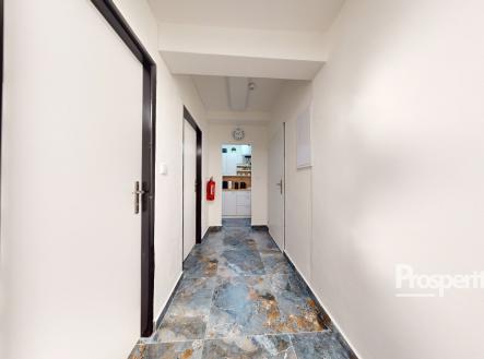 Pronájem komerčního objektu, jiný, 18 m²