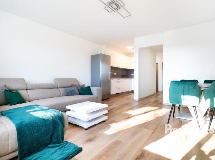 Pronájem bytu, 2+kk, 56 m²