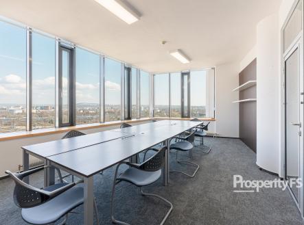 Pronájem kanceláře, 142 m²
