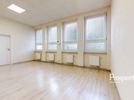 Pronájem kanceláře, 33 m²