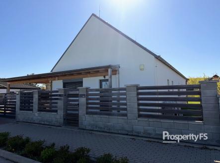 Pronájem domu/vily, 180 m²