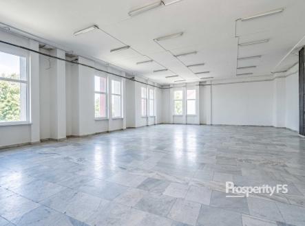 Prodej obchodní prostory, 1 500 m²