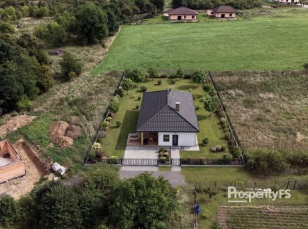 Prodej rodinného domu 4+kk na pozemku 1 305 m², Modlany - Kvítkov