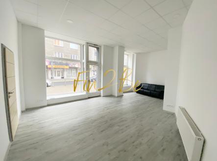 Pronájem - obchodní prostor, 157 m²