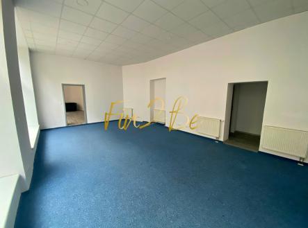 Pronájem - obchodní prostor, 157 m²