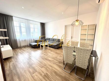 Pronájem bytu, 3+1, 89 m²